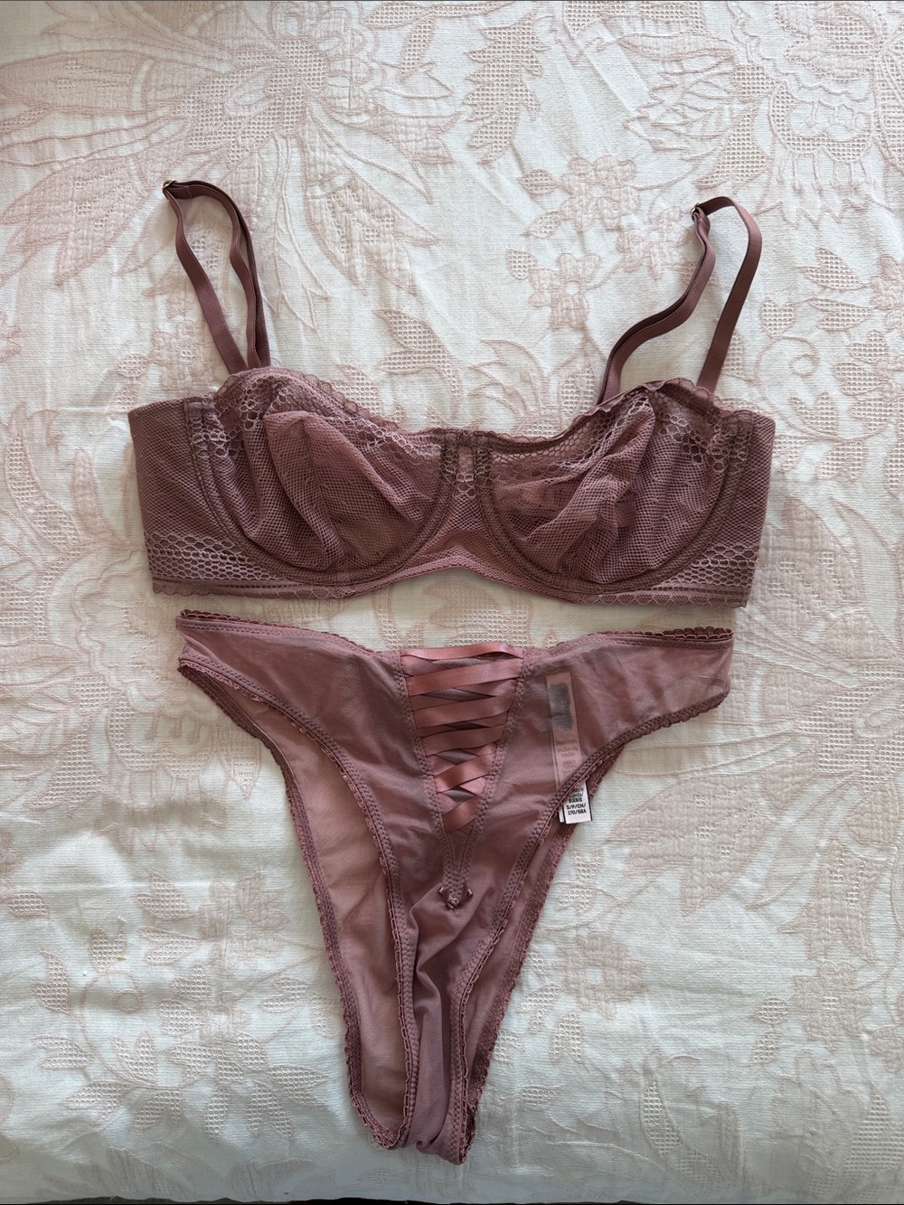 Victorias Secret Sheer Lace Underwire Bra & Thong Set - Mauve Pink 32D and Small